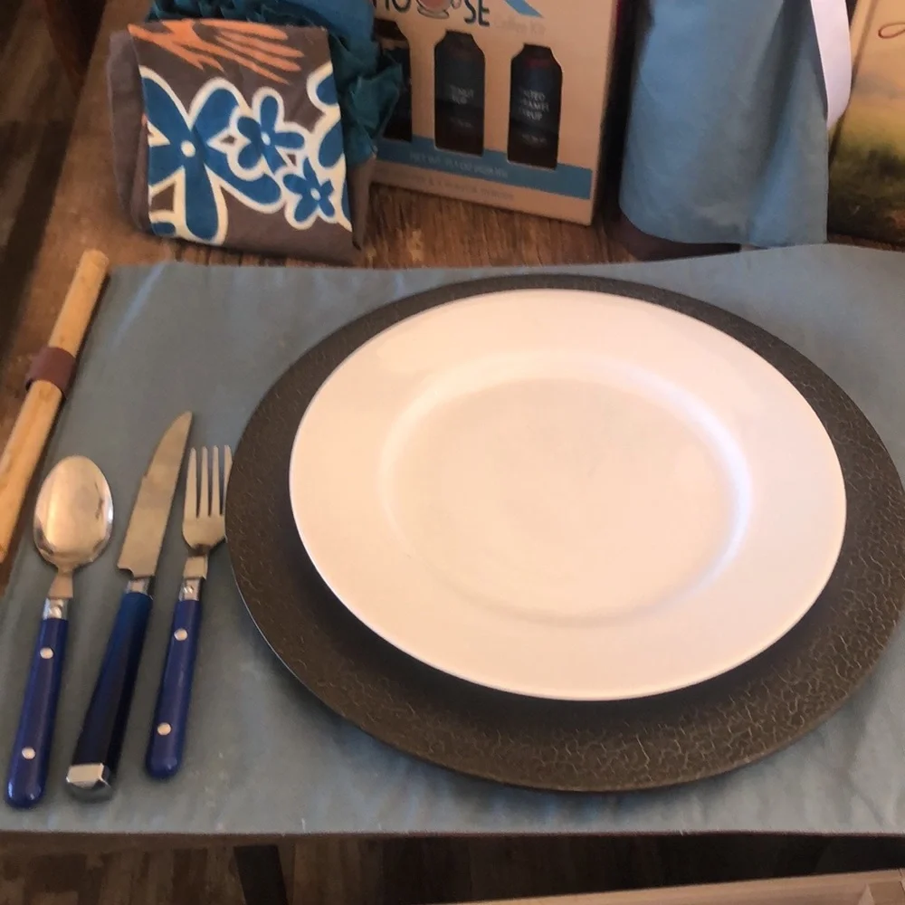 Crate & Barrel Plate Set